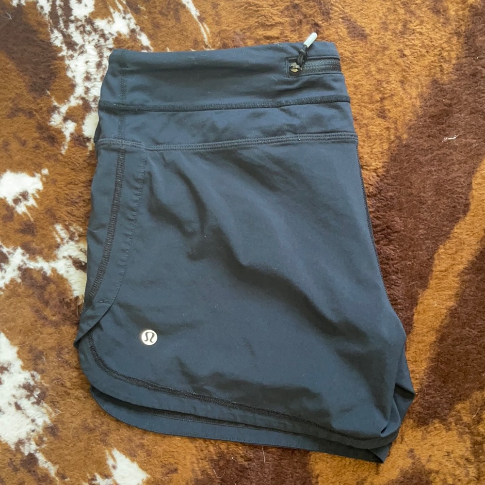 Lululemon black shorts